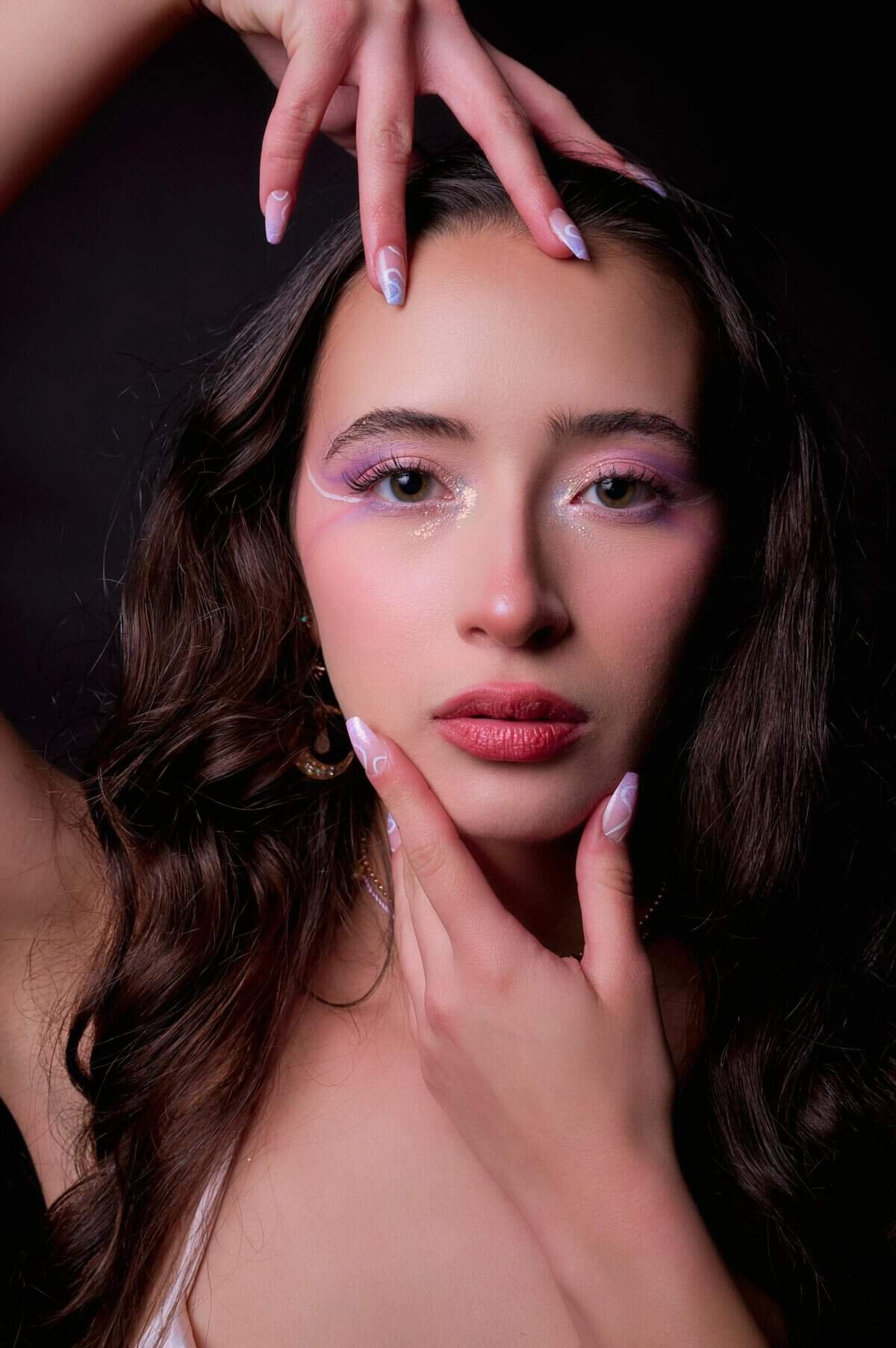 How To Choose The Right False Eyelashes For A Dramatic Look. How To Choose The Right False Eyelashes For A Dramatic Look.