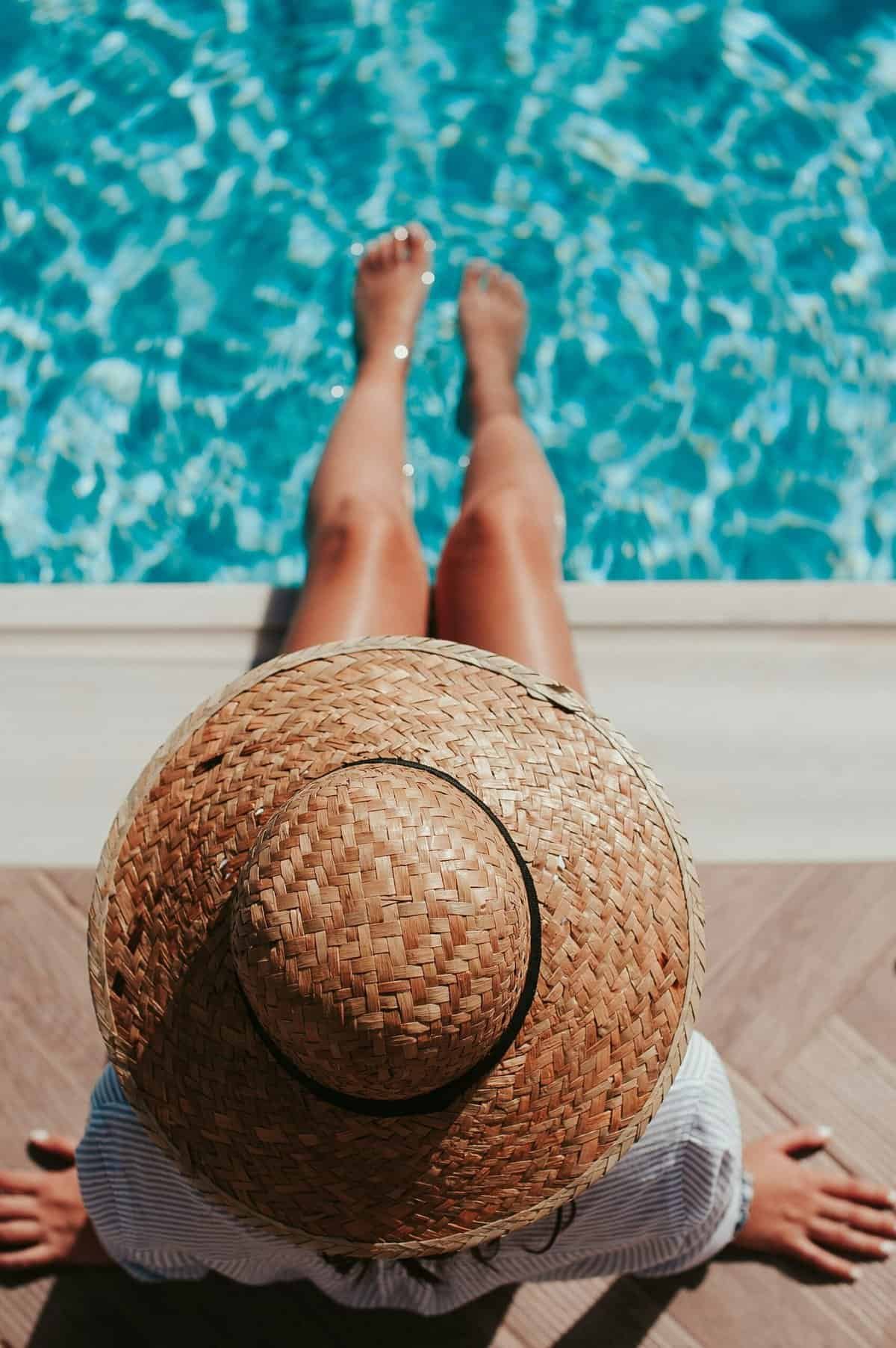 Beat the Heat and Maximize Your Fun With Chloe Fineman’s Summer Essentials Beat the Heat and Maximize Your Fun With Chloe Fineman’s Summer Essentials