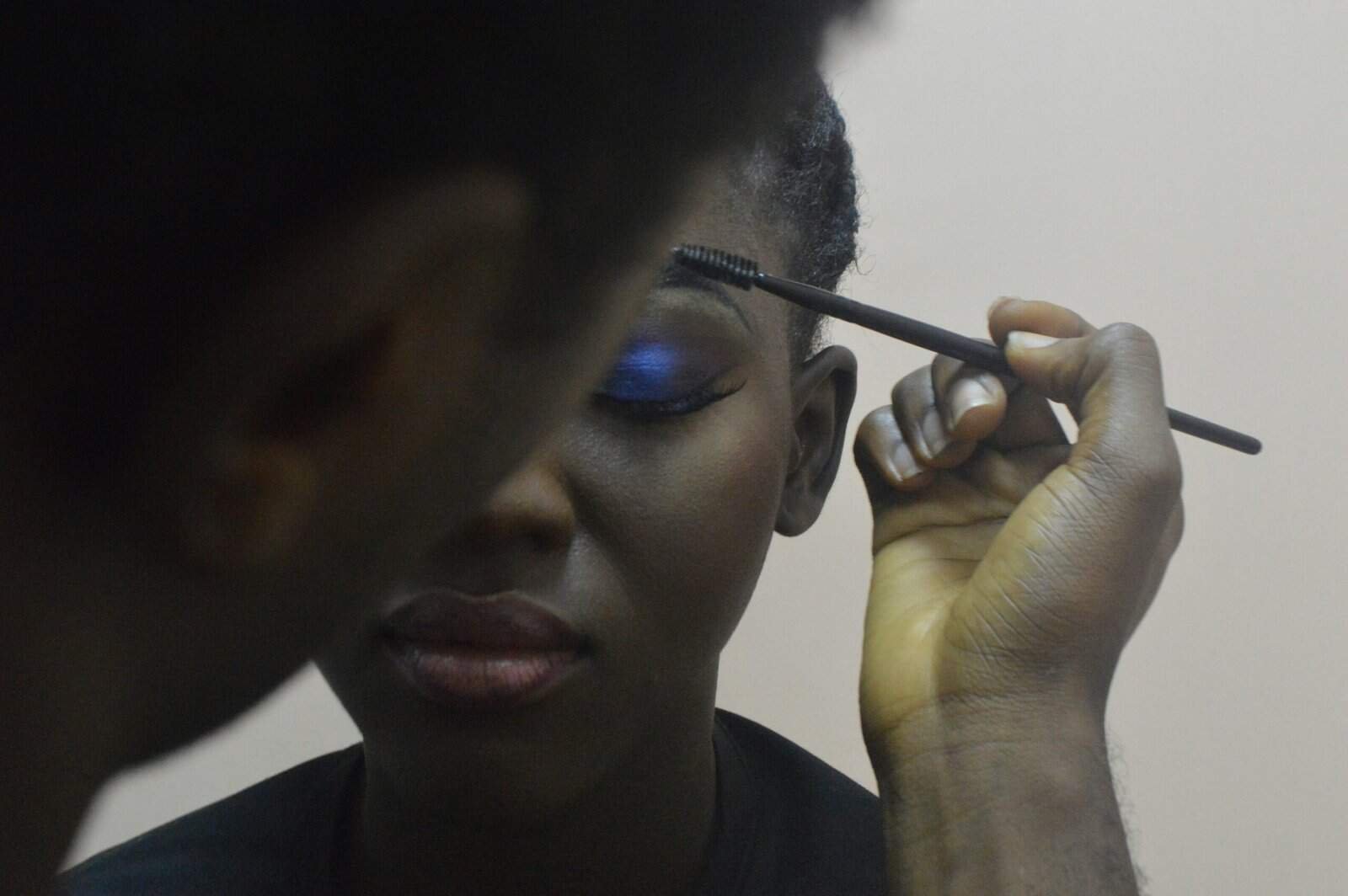 How To Apply Lashes For A Lifted Lash Effect. How To Apply Lashes For A Lifted Lash Effect.