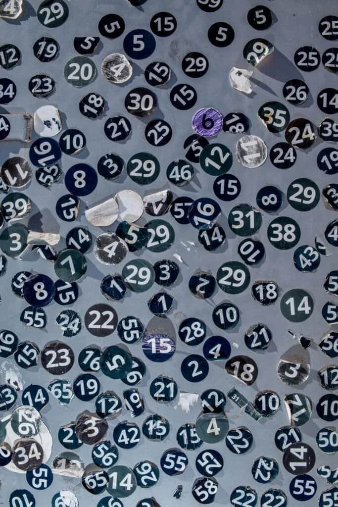 Amanda Seyfried Reveals Her Top 3 Makeup Products—And Early ’00s Beauty Obsession