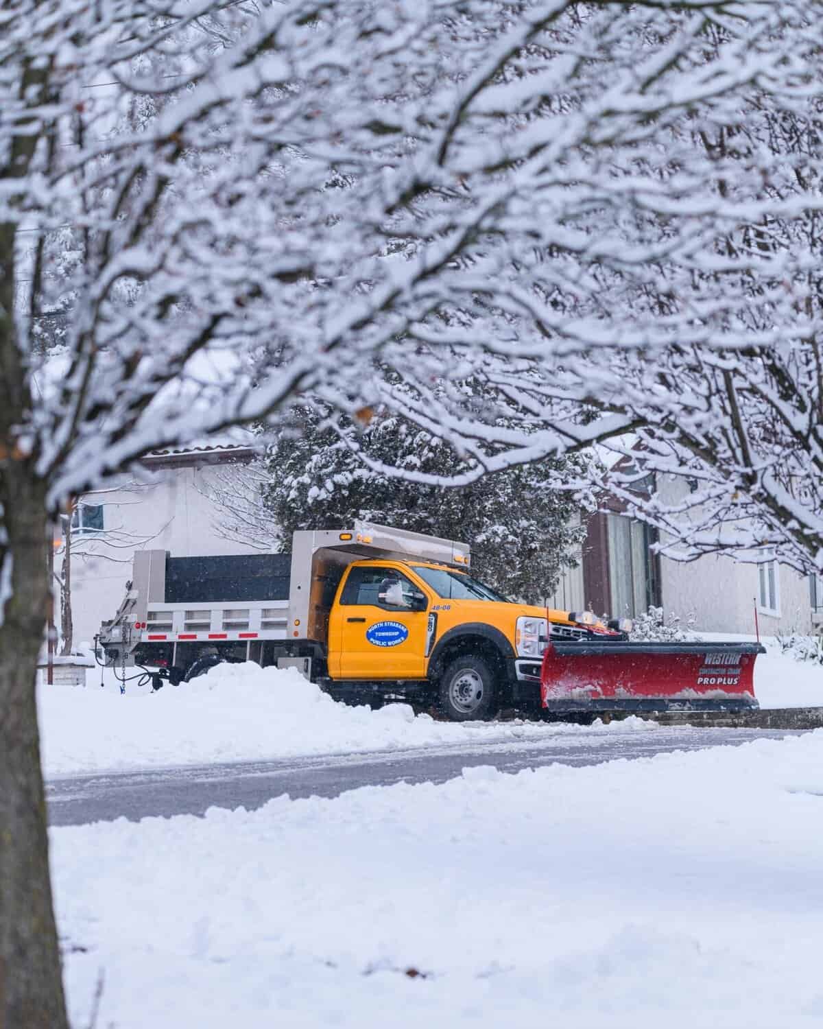 How To Remove False Eyelashes Without Pulling Out Natural Lashes. How To Remove False Eyelashes Without Pulling Out Natural Lashes.