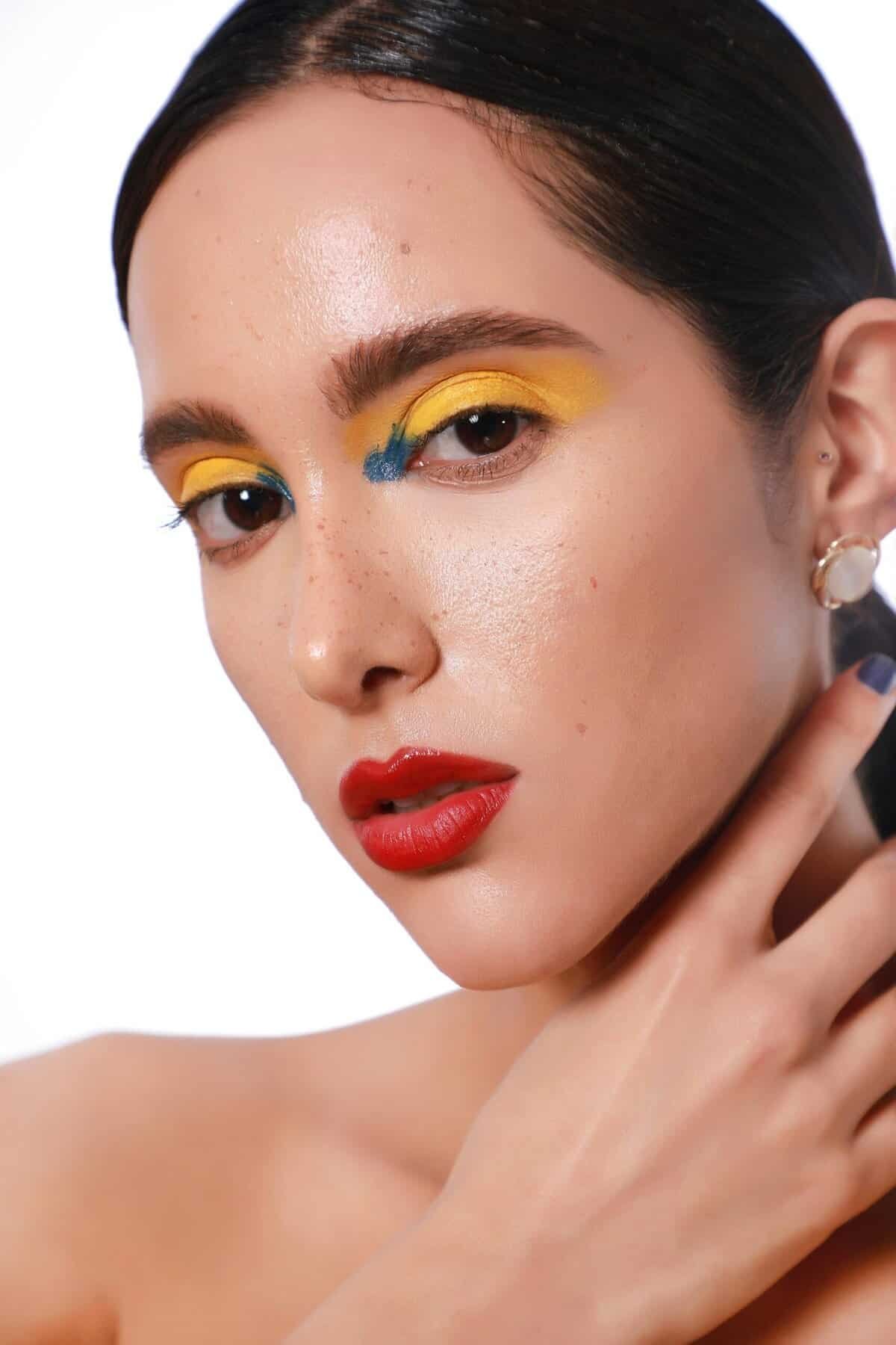 Backstage Tips for Makeup Trends This Season