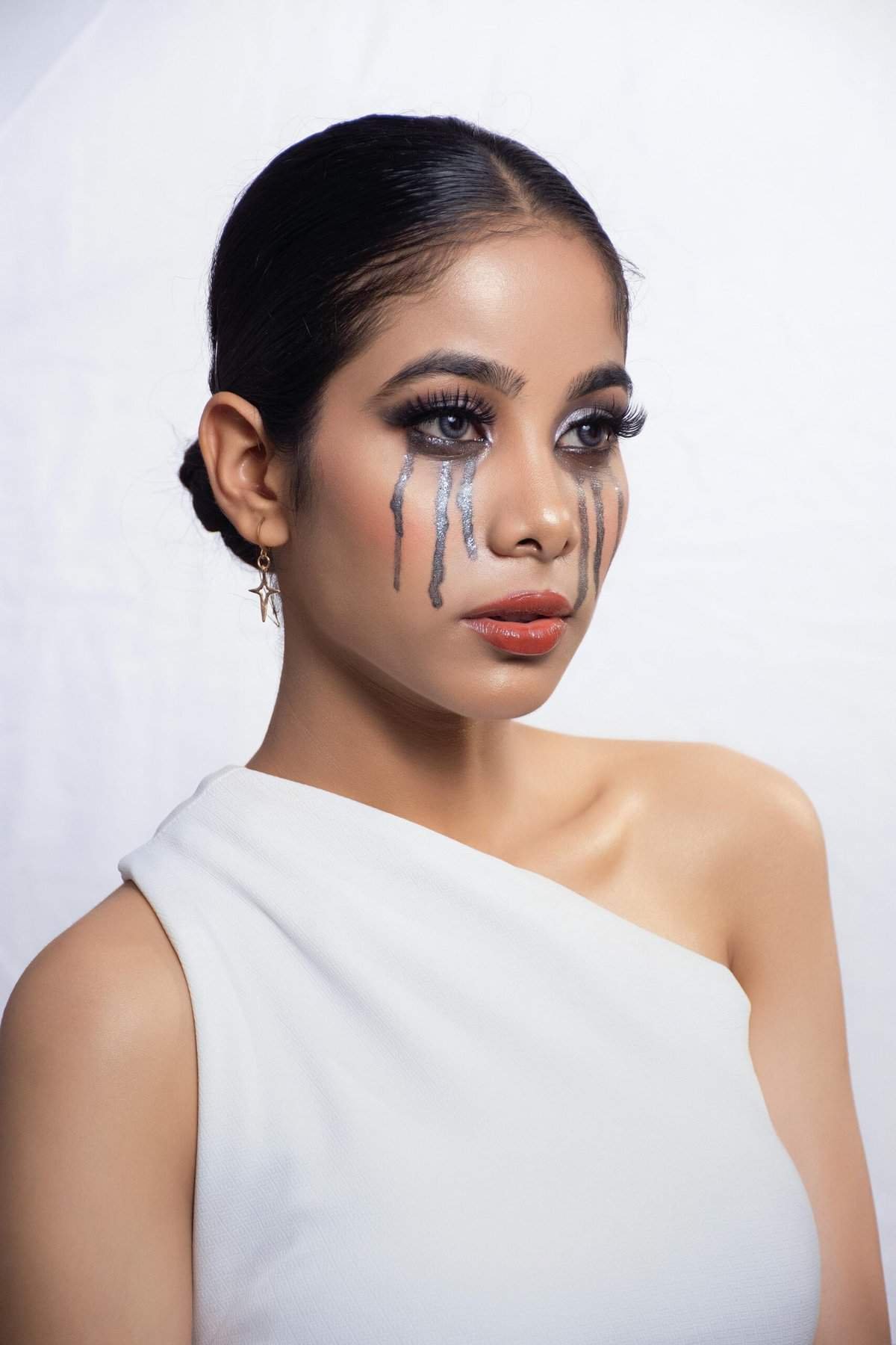 Best Glue For Securing False Eyelashes.