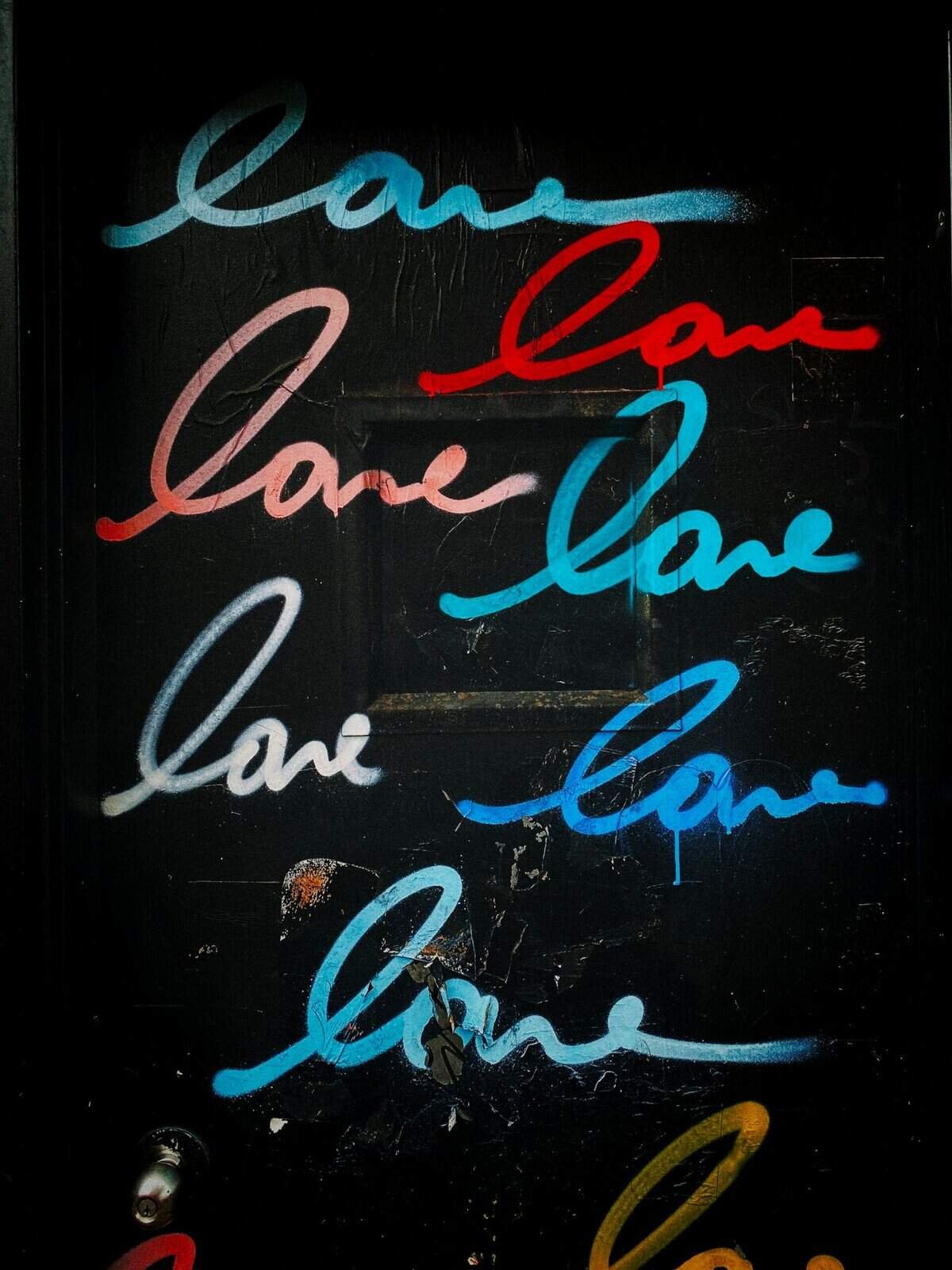 How To Avoid Damaging Your Natural Lashes When Using Falsies.