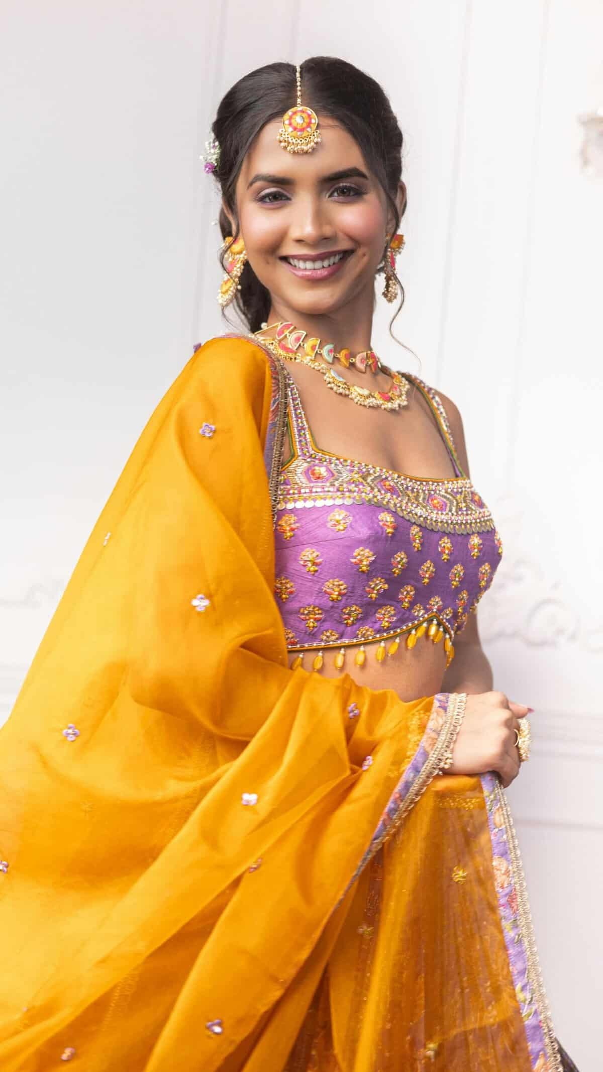 How To Remove Stubborn False Eyelash Glue.